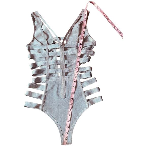 NEW WOW Couture SILVER Sexy Strappy Cheeky Bandage One Piece Swimsuit Size Small - Picture 4 of 10